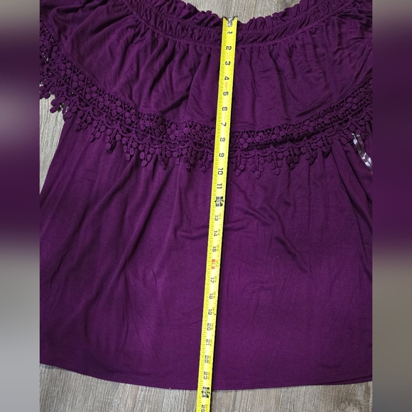 Lane Bryant maroon off the shoulder blouse size 22/24 - Picture 6 of 7